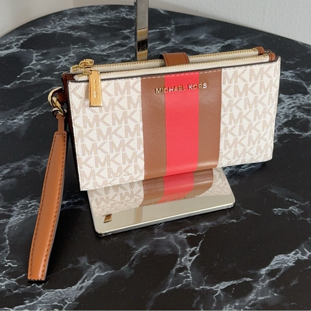 Michael Kors Logo Jet Set Double Zip Wristlet Wallet
Dahlia Red Brown AUTHENTIC